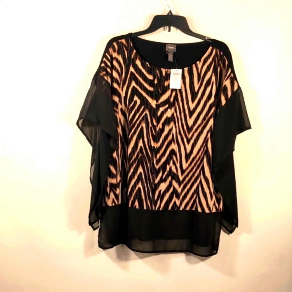 Chico’s Travelers Leopard Print Blouse Size 2 Large 12 Wrinkle Resistant